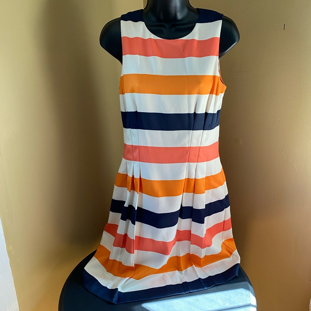 LIKE NEW Vince Camuto Striped Dress